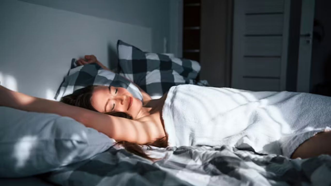 Vì sao thiếu ngủ khiến bạn tăng cân?